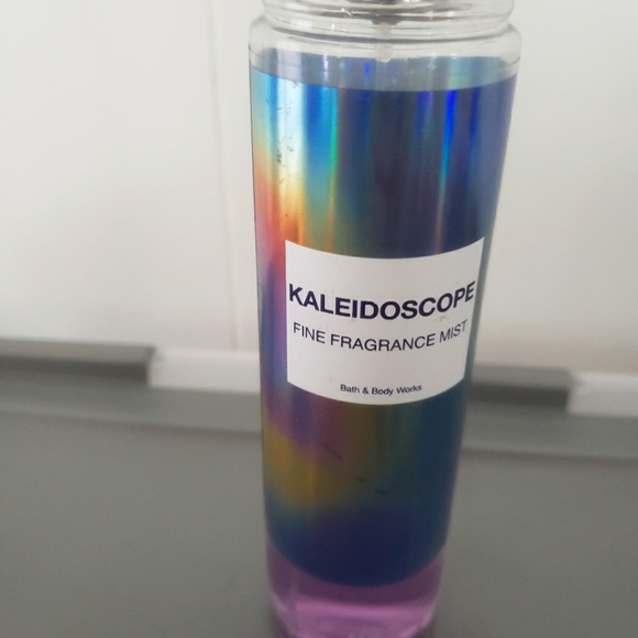 Kaleidescape bath and body works body spray - Picture 1 of 2